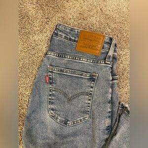 Levi’s 725 Bootcut Women’s Jeans 28x32